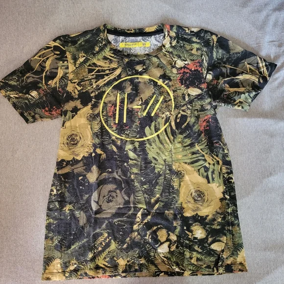 Twenty One Pilots Shirt - Picture 1 of 4